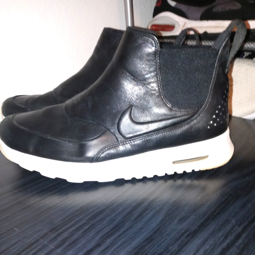 COPY - Nike Air Max Thea Mid Black Sail Chelsea